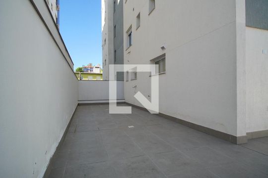 Pátio de apartamento à venda com 2 quartos, 176m² em Petrópolis, Porto Alegre