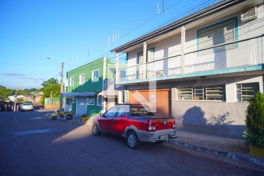 Fachada de casa para alugar com 2 quartos, 400m² em Duque de Caxias, São Leopoldo
