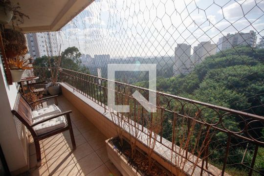Varanda de apartamento à venda com 3 quartos, 150m² em Vila Suzana, São Paulo
