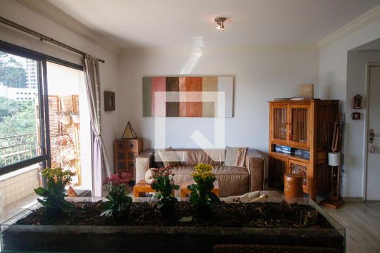 Sala de apartamento à venda com 3 quartos, 150m² em Vila Suzana, São Paulo