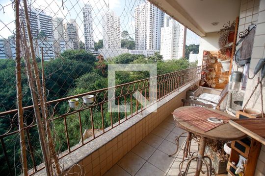 Varanda de apartamento à venda com 3 quartos, 150m² em Vila Suzana, São Paulo