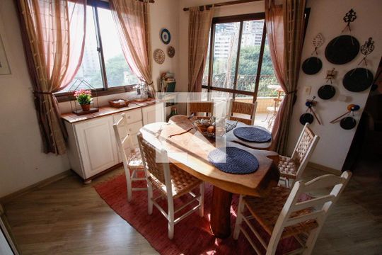 Sala de Jantar de apartamento à venda com 3 quartos, 150m² em Vila Suzana, São Paulo