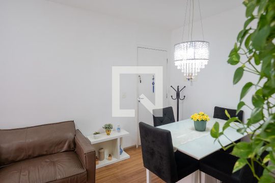 Sala de apartamento à venda com 2 quartos, 50m² em Vila Liviero, São Paulo