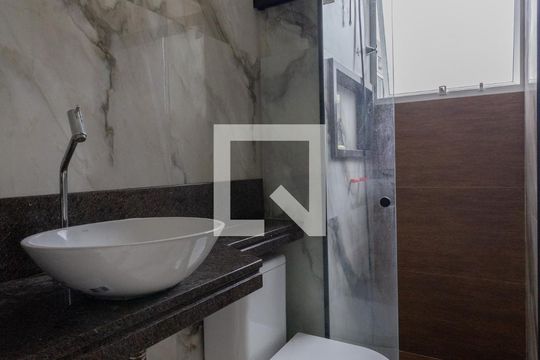 Banheiro de apartamento à venda com 2 quartos, 43m² em Recreio dos Bandeirantes, Rio de Janeiro