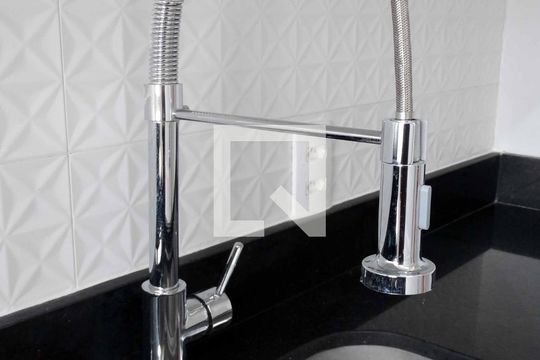 Cozinha de apartamento para alugar com 1 quarto, 25m² em Bonfim, Osasco