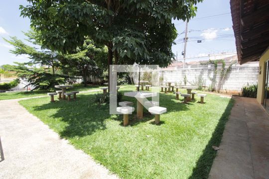 Área comum de kitnet/studio para alugar com 1 quarto, 35m² em Jardim Patricia, Uberlândia
