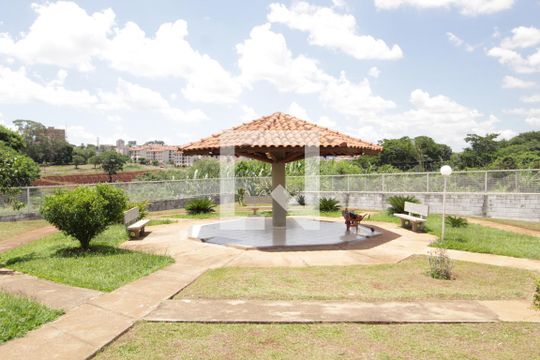 Área comum de kitnet/studio para alugar com 1 quarto, 35m² em Jardim Patricia, Uberlândia