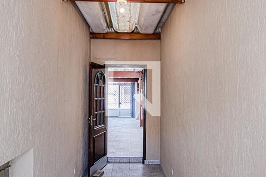 Corredor de casa à venda com 2 quartos, 170m² em Vila Sao Vicente, São Paulo