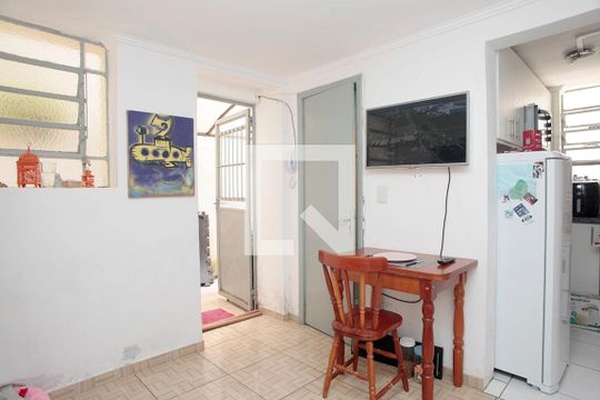 Sala de apartamento para alugar com 1 quarto, 30m² em Petrópolis, Porto Alegre
