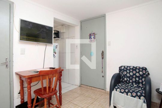 Sala de apartamento para alugar com 1 quarto, 30m² em Petrópolis, Porto Alegre
