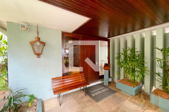 Área comum de apartamento para alugar com 1 quarto, 56m² em Petrópolis, Porto Alegre