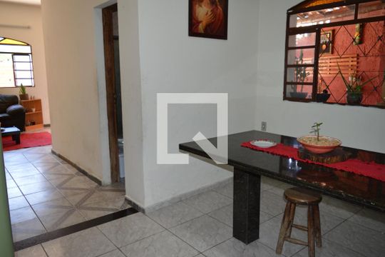 Sala de jantar de casa à venda com 5 quartos, 300m² em Fonte Grande, Contagem