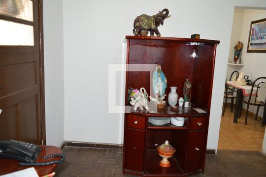 Sala 2 de casa à venda com 5 quartos, 300m² em Fonte Grande, Contagem