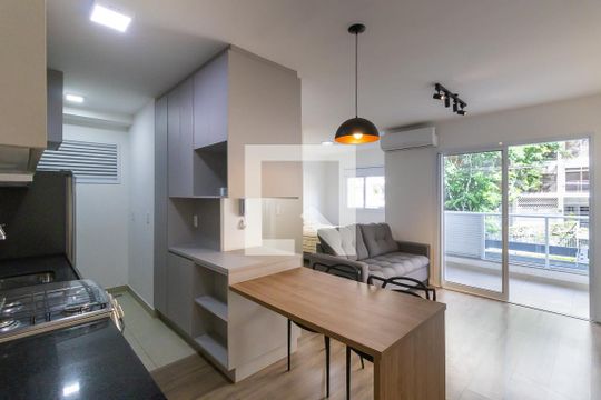 Kitnet/Studio para alugar com 1 quarto, 40m² em Vila Itapura, Campinas