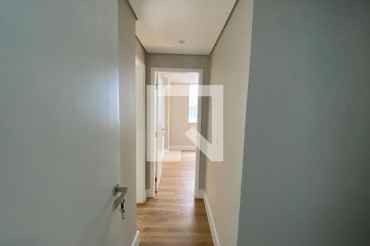 Corredor de apartamento para alugar com 3 quartos, 138m² em Consolação, São Paulo