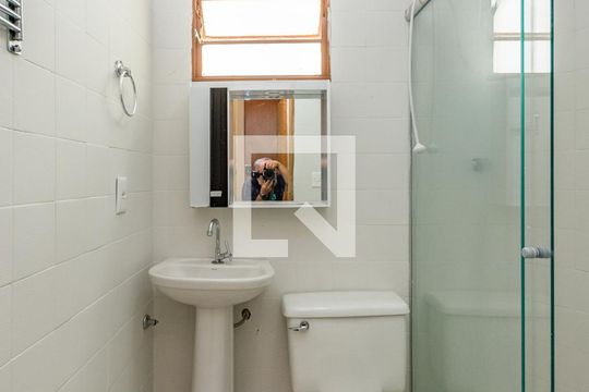 Banheiro Social de apartamento à venda com 3 quartos, 66m² em Estoril, Belo Horizonte