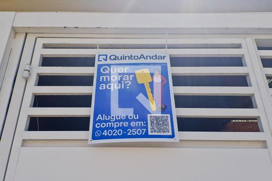 Fachada de casa à venda com 2 quartos, 131m² em Jardim das Laranjeiras, São Paulo