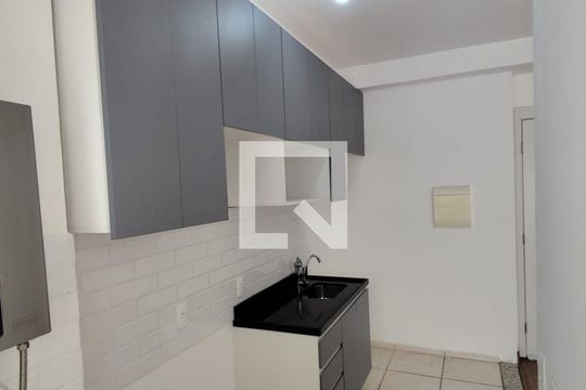 Cozinha de apartamento à venda com 2 quartos, 46m² em Ponte de São João, Jundiaí