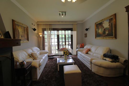 Casa à venda com 4 quartos, 360m² em Jardim Marajoara, São Paulo