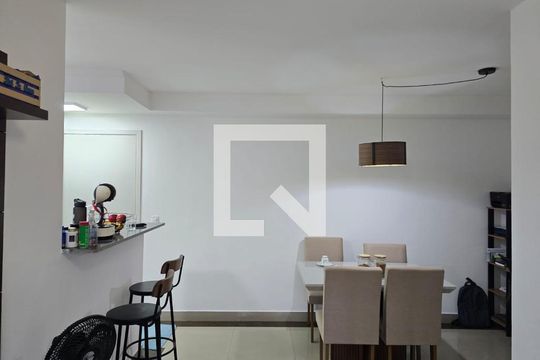 Sala de apartamento para alugar com 2 quartos, 63m² em Jardim Flor da Montanha, Guarulhos