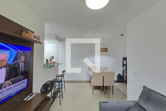 Sala de apartamento para alugar com 2 quartos, 63m² em Jardim Flor da Montanha, Guarulhos