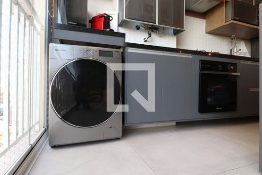 Área de Serviço de apartamento para alugar com 2 quartos, 43m² em Parque Industrial Tomas Edson, São Paulo