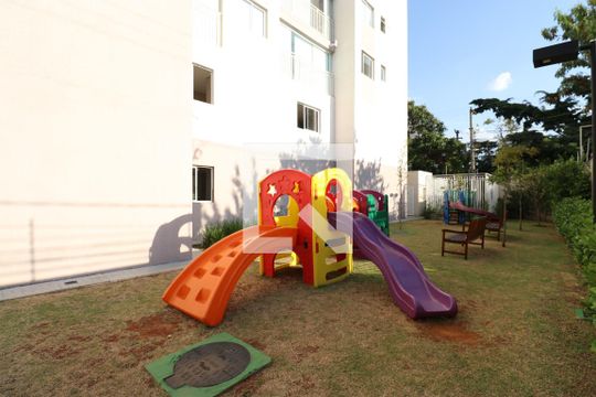 Área comum - Playground de apartamento para alugar com 2 quartos, 43m² em Parque Industrial Tomas Edson, São Paulo