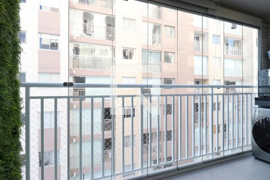 Varanda de apartamento para alugar com 2 quartos, 43m² em Parque Industrial Tomas Edson, São Paulo
