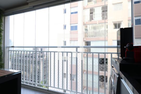 Varanda de apartamento para alugar com 2 quartos, 43m² em Parque Industrial Tomas Edson, São Paulo
