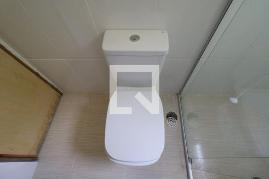 Banheiro de kitnet/studio para alugar com 1 quarto, 30m² em Vila Gustavo, São Paulo