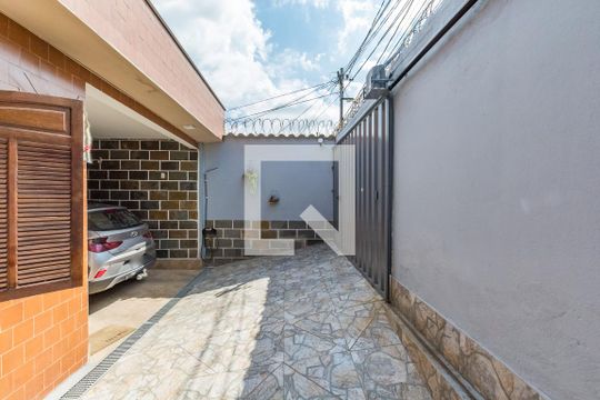 Entrada - Garagem de casa à venda com 3 quartos, 149m² em Cinquentenario, Belo Horizonte