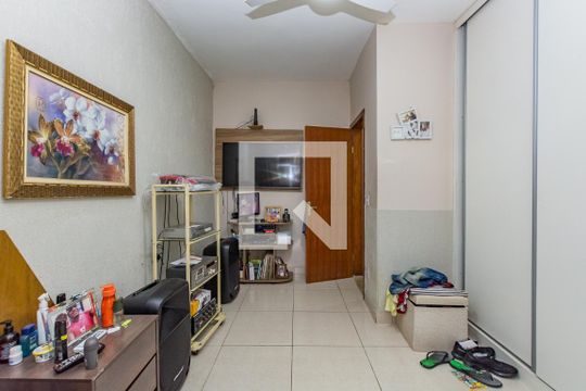 Quarto 3 de casa à venda com 3 quartos, 149m² em Cinquentenario, Belo Horizonte
