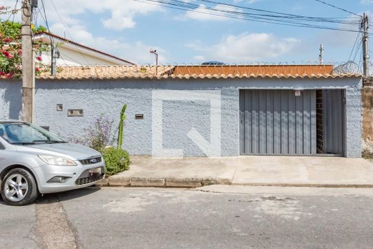 Fachada de casa à venda com 3 quartos, 149m² em Cinquentenario, Belo Horizonte