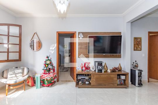 Sala de casa à venda com 3 quartos, 149m² em Cinquentenario, Belo Horizonte