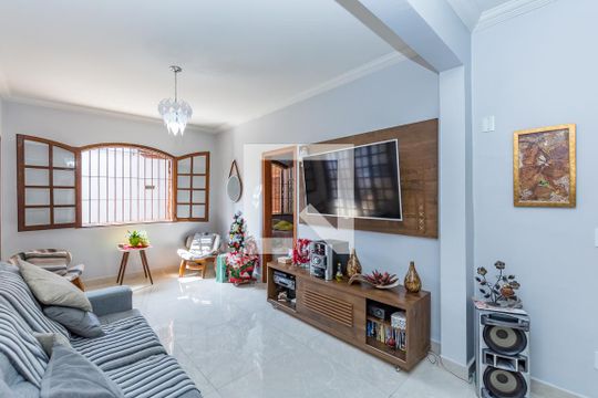 Casa à venda com 3 quartos, 149m² em Cinquentenario, Belo Horizonte