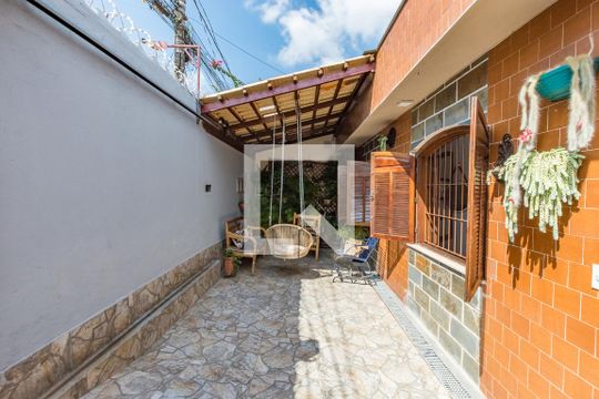Entrada - Garagem de casa à venda com 3 quartos, 149m² em Cinquentenario, Belo Horizonte