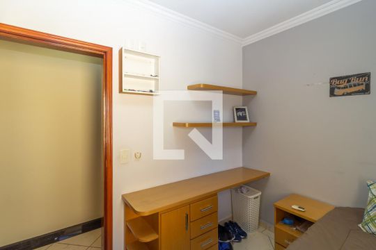 Quarto 2 de casa à venda com 3 quartos, 300m² em Jardim Cotiana, São Paulo