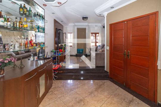 Casa à venda com 3 quartos, 300m² em Jardim Cotiana, São Paulo