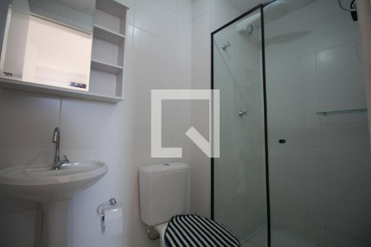 Banheiro da Suite de apartamento para alugar com 1 quarto, 30m² em Jardim da Glória, São Paulo