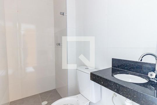 Banheiro de apartamento para alugar com 1 quarto, 24m² em Vila Prudente, São Paulo