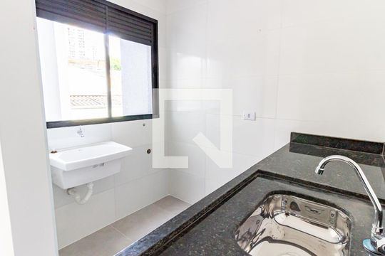 Cozinha de apartamento para alugar com 1 quarto, 24m² em Vila Prudente, São Paulo