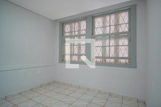 Sala de casa para alugar com 6 quartos, 280m² em Bela Vista, Porto Alegre