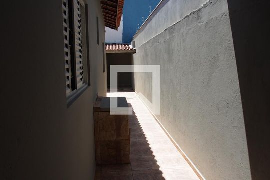 Quintal de casa à venda com 3 quartos, 125m² em Santa Gertrudes, Jundiaí