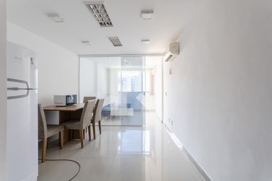 Studio de kitnet/studio para alugar com 1 quarto, 30m² em Centro, Rio de Janeiro
