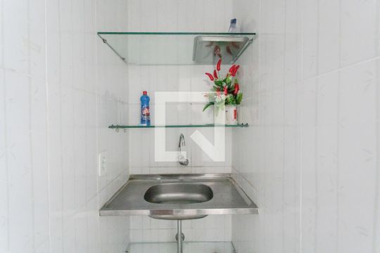 Cozinha de kitnet/studio para alugar com 1 quarto, 30m² em Centro, Rio de Janeiro