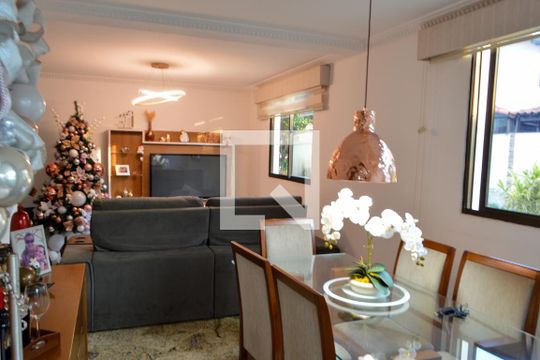 Sala de casa de condomínio à venda com 4 quartos, 120m² em Taquara, Rio de Janeiro