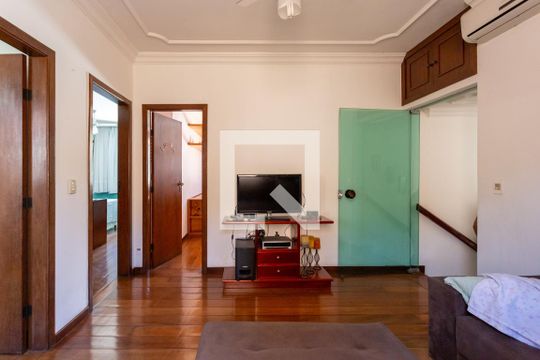 Sala de TV de casa à venda com 3 quartos, 139m² em Santa Amelia, Belo Horizonte