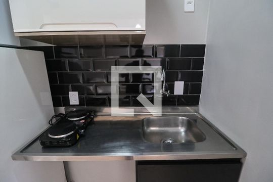 Cozinha de apartamento para alugar com 1 quarto, 30m² em Farroupilha, Porto Alegre