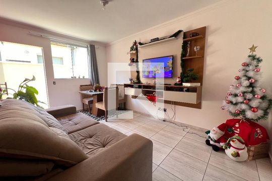 Sala de casa de condomínio para alugar com 3 quartos, 108m² em Xangri-lá, Contagem