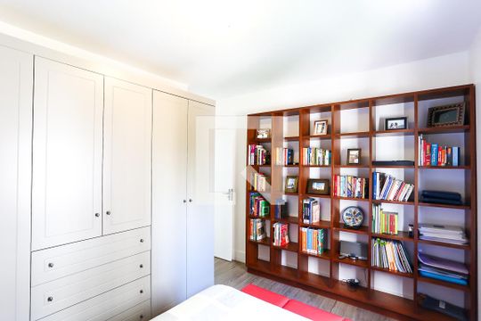 quarto 1 de apartamento para alugar com 3 quartos, 117m² em Chácara Agrindus, Taboão da Serra